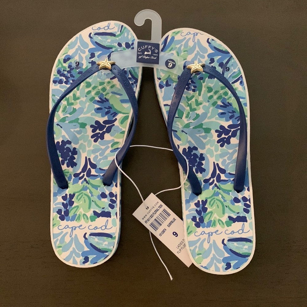 NWT women’s size 9 blue Cape Cop flip flops
